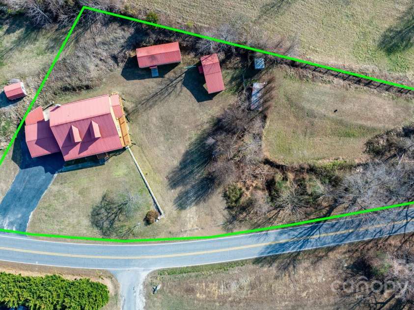 240 Wildwood Road, Lenoir, NC 28645.  MLS# CAR4334176, YatesRealty ID 3658. 