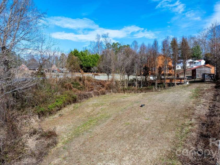 240 Wildwood Road, Lenoir, NC 28645.  MLS# CAR4334176, YatesRealty ID 3658. 