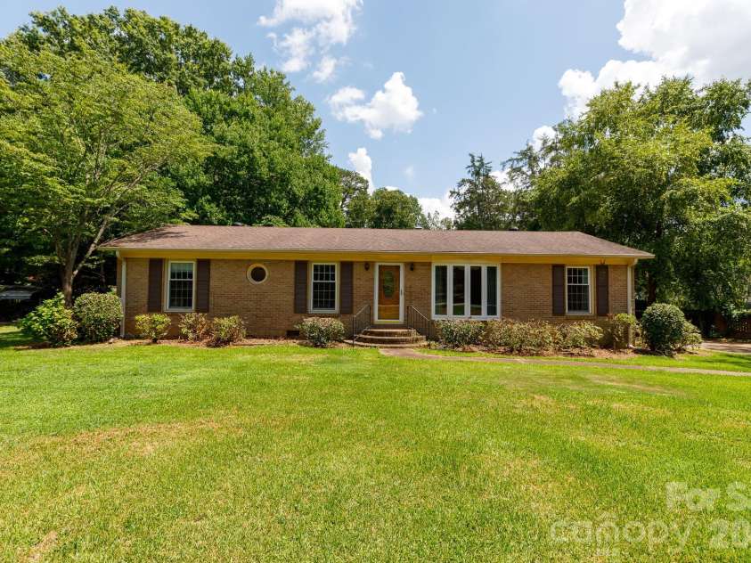 260 Plantation Road, Rock Hill, SC 29732.  MLS# CAR4402433, YatesRealty ID 36580. 
