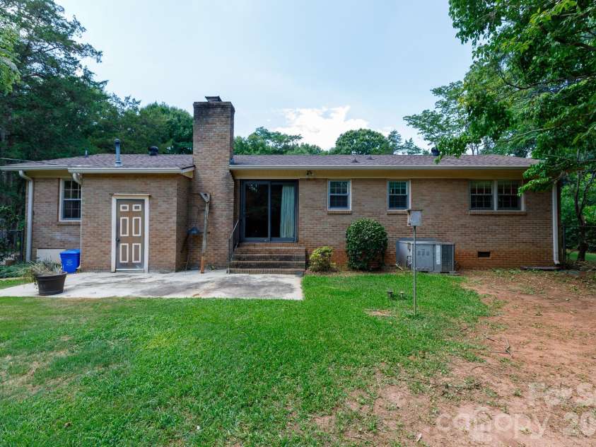 260 Plantation Road, Rock Hill, SC 29732.  MLS# CAR4402433, YatesRealty ID 36580. 
