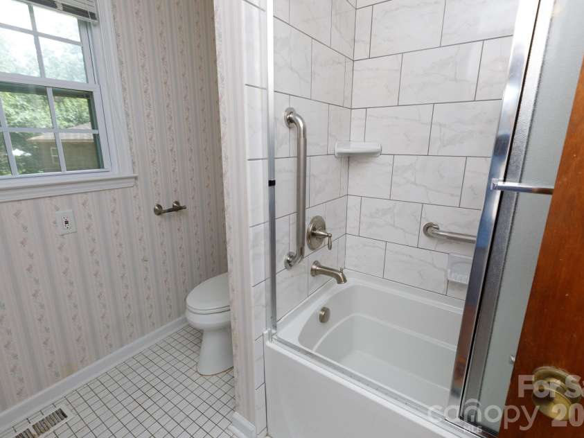 260 Plantation Road, Rock Hill, SC 29732.  MLS# CAR4402433, YatesRealty ID 36580. 