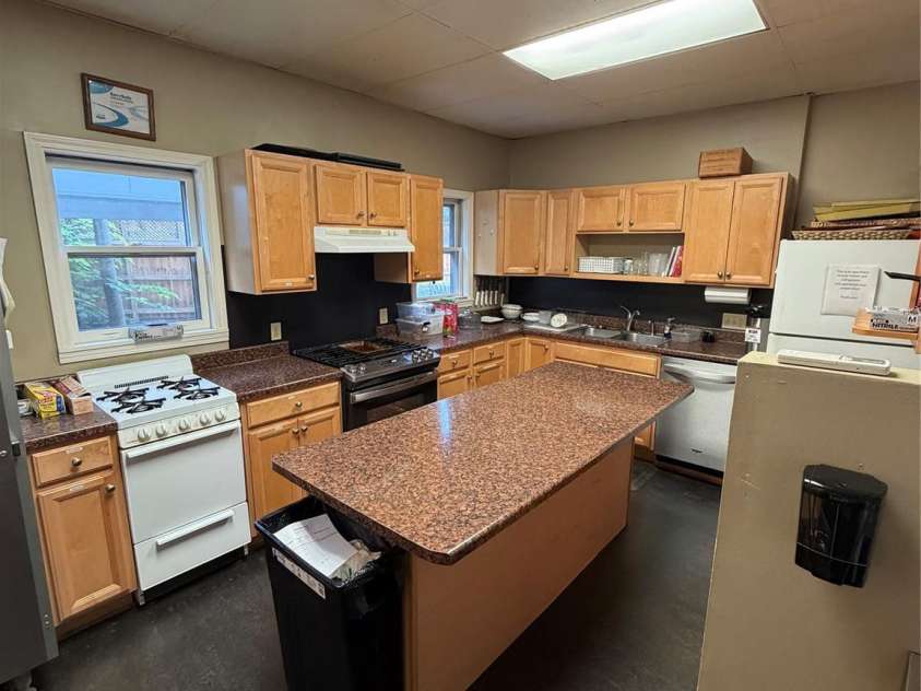 86 Edgemont Road, Asheville, NC 28801.  MLS# CAR4375523, YatesRealty ID 36581. 