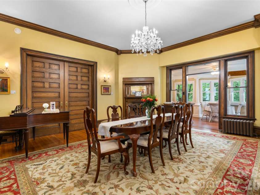 86 Edgemont Road, Asheville, NC 28801.  MLS# CAR4375523, YatesRealty ID 36581. Formal Dining Room