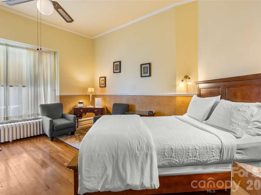 86 Edgemont Road, Asheville, NC 28801.  MLS# CAR4375523, YatesRealty ID 36581. Main level, bedroom two