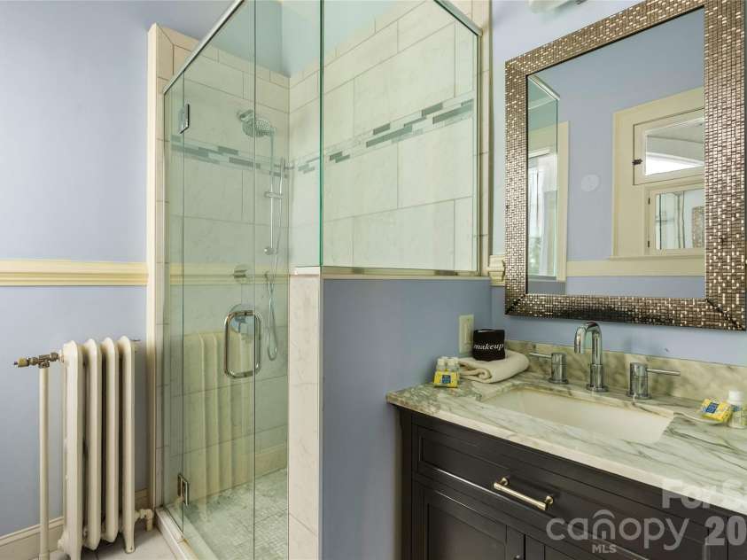 86 Edgemont Road, Asheville, NC 28801.  MLS# CAR4375523, YatesRealty ID 36581. Second story, bathroom six