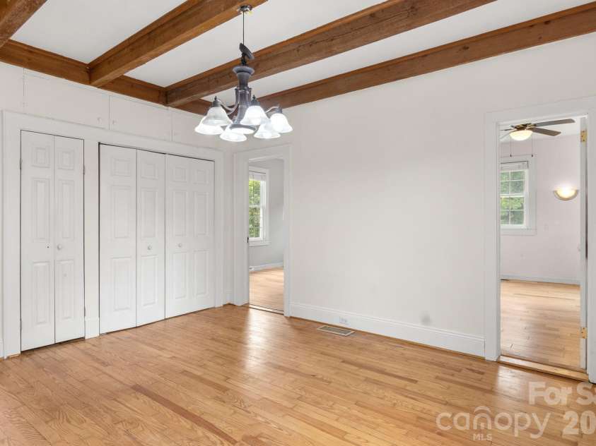 207 Edgemont Drive, Shelby, NC 28150.  MLS# CAR4402527, YatesRealty ID 36582. 