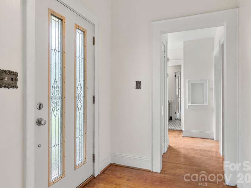 207 Edgemont Drive, Shelby, NC 28150.  MLS# CAR4402527, YatesRealty ID 36582. 