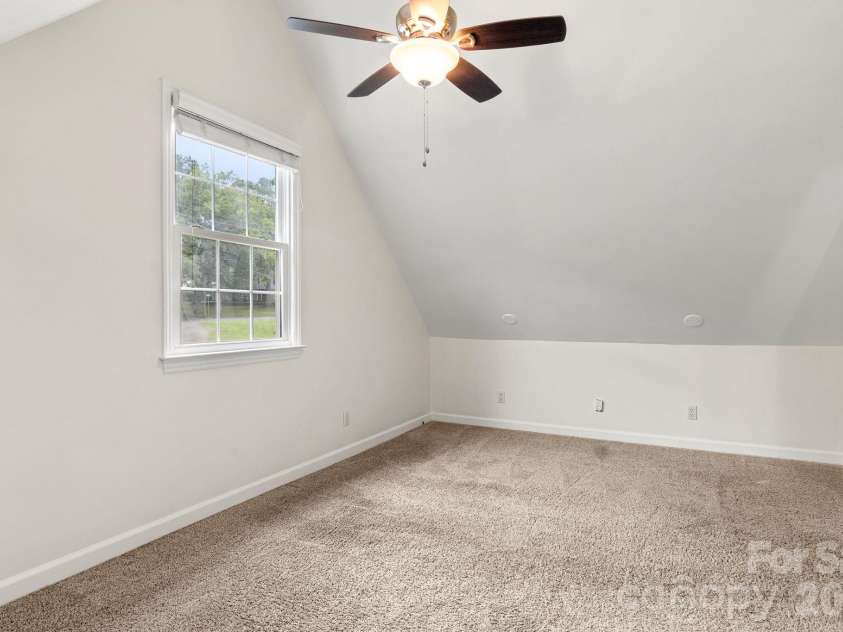207 Edgemont Drive, Shelby, NC 28150.  MLS# CAR4402527, YatesRealty ID 36582. 