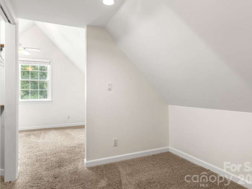 207 Edgemont Drive, Shelby, NC 28150.  MLS# CAR4402527, YatesRealty ID 36582. 