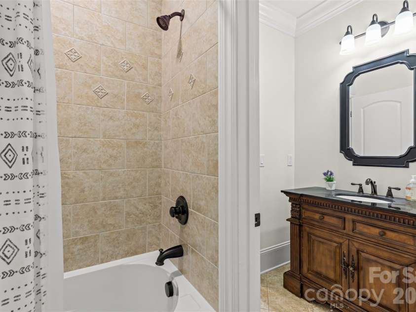 3030 Ashford Glen Drive, Matthews, NC 28104.  MLS# CAR4399713, YatesRealty ID 36584. 