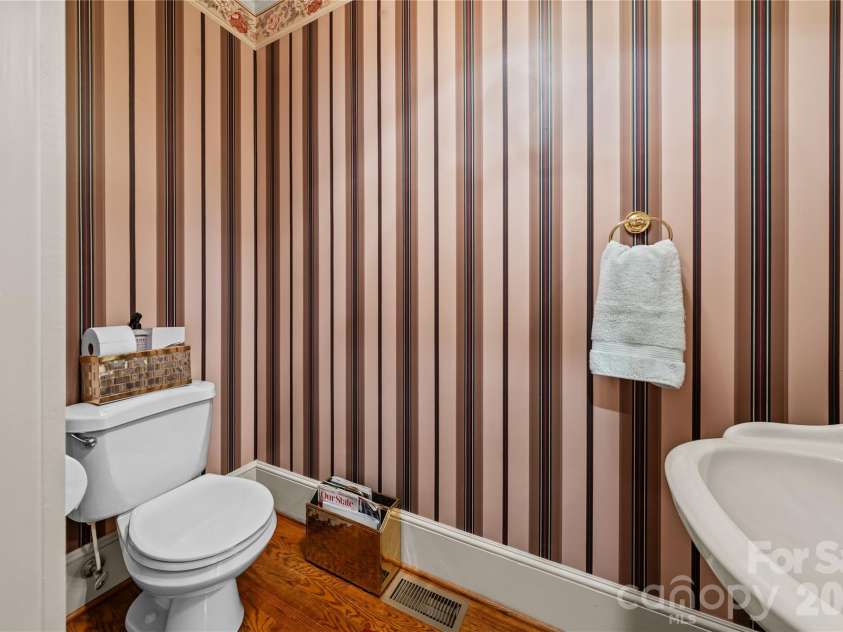 881 Handy Road, Denton, NC 27239.  MLS# CAR4403376, YatesRealty ID 36585. 