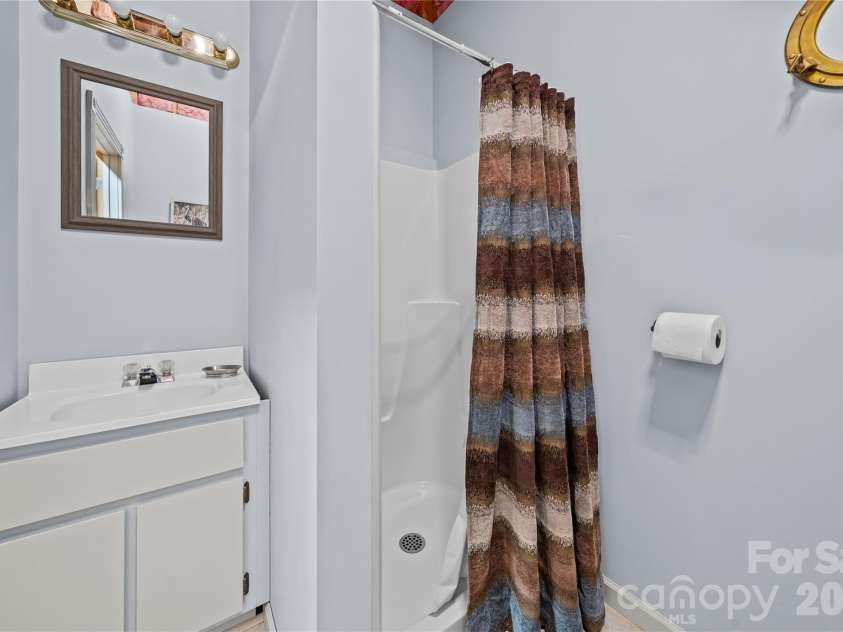 881 Handy Road, Denton, NC 27239.  MLS# CAR4403376, YatesRealty ID 36585. 
