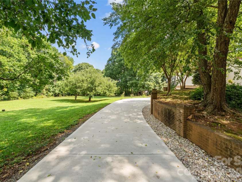 881 Handy Road, Denton, NC 27239.  MLS# CAR4403376, YatesRealty ID 36585. 