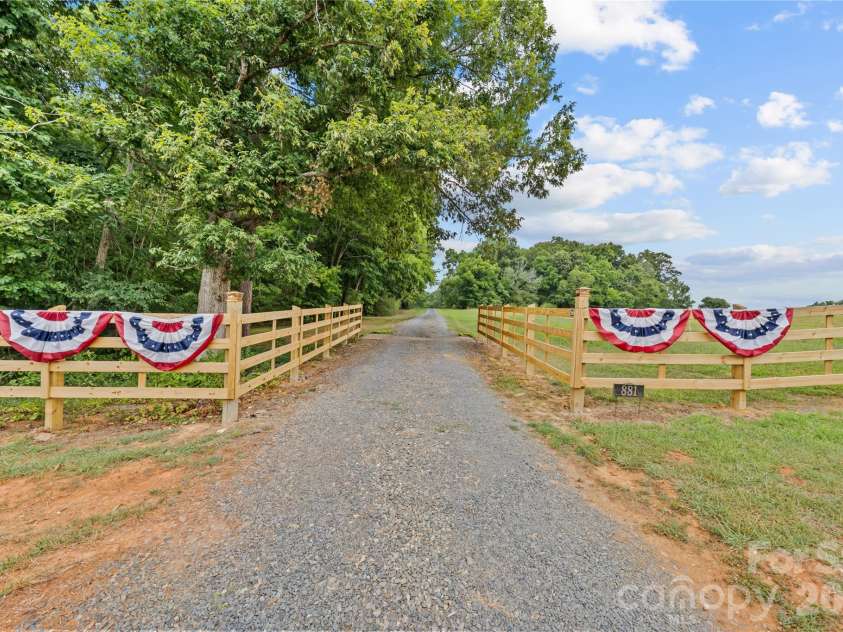 881 Handy Road, Denton, NC 27239.  MLS# CAR4403376, YatesRealty ID 36585. 
