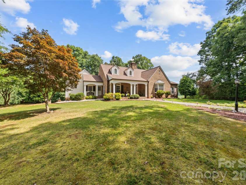 881 Handy Road, Denton, NC 27239.  MLS# CAR4403376, YatesRealty ID 36585. 