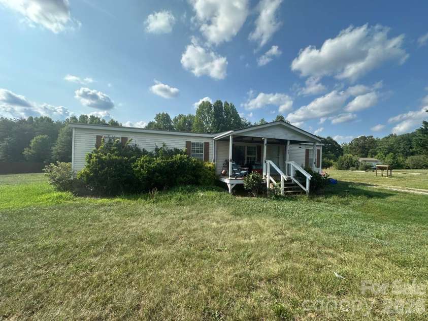 5100 Flay Road, Lincolnton, NC 28092.  MLS# CAR4402047, YatesRealty ID 36586. 