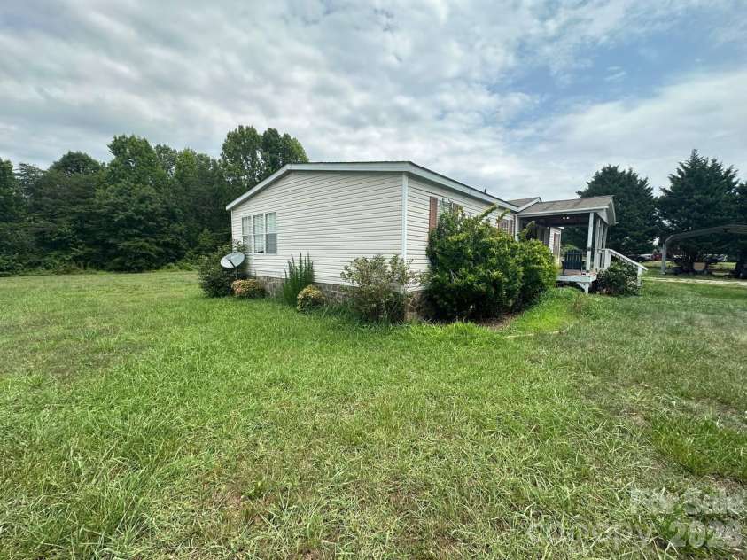 5100 Flay Road, Lincolnton, NC 28092.  MLS# CAR4402047, YatesRealty ID 36586. 