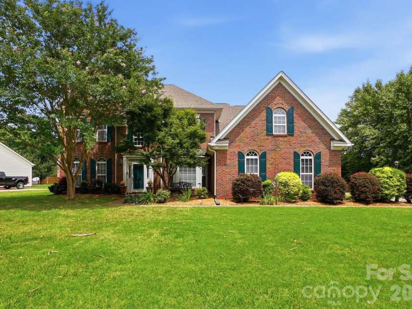 1111 Applegate Parkway, Waxhaw, NC 28173.  MLS# CAR4402685, YatesRealty ID 36587. 