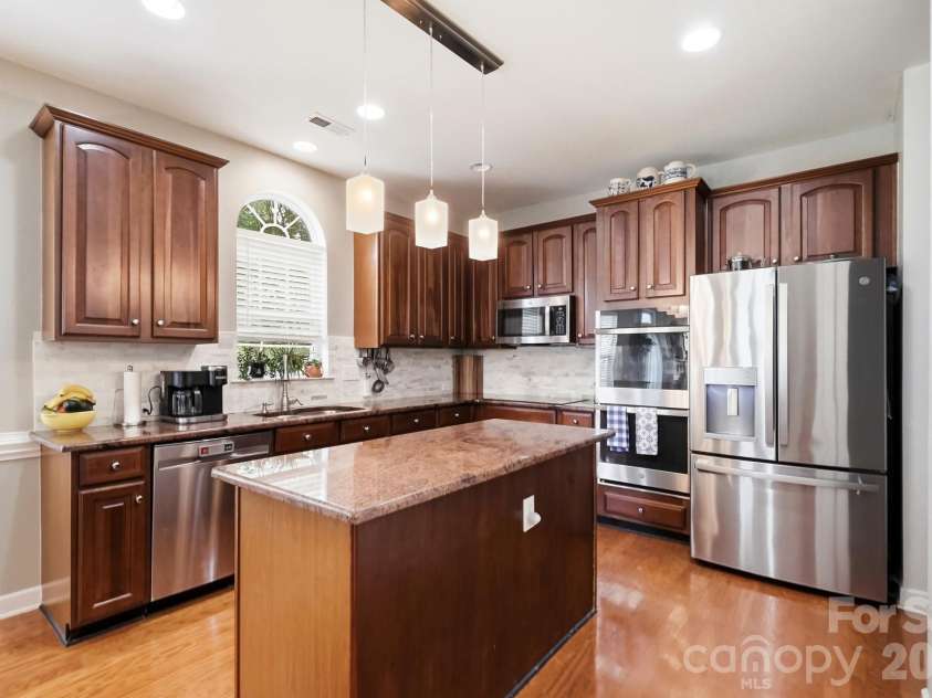 1111 Applegate Parkway, Waxhaw, NC 28173.  MLS# CAR4402685, YatesRealty ID 36587. 