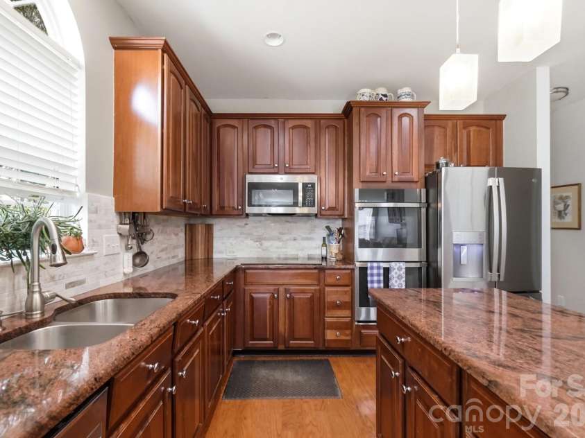 1111 Applegate Parkway, Waxhaw, NC 28173.  MLS# CAR4402685, YatesRealty ID 36587. 