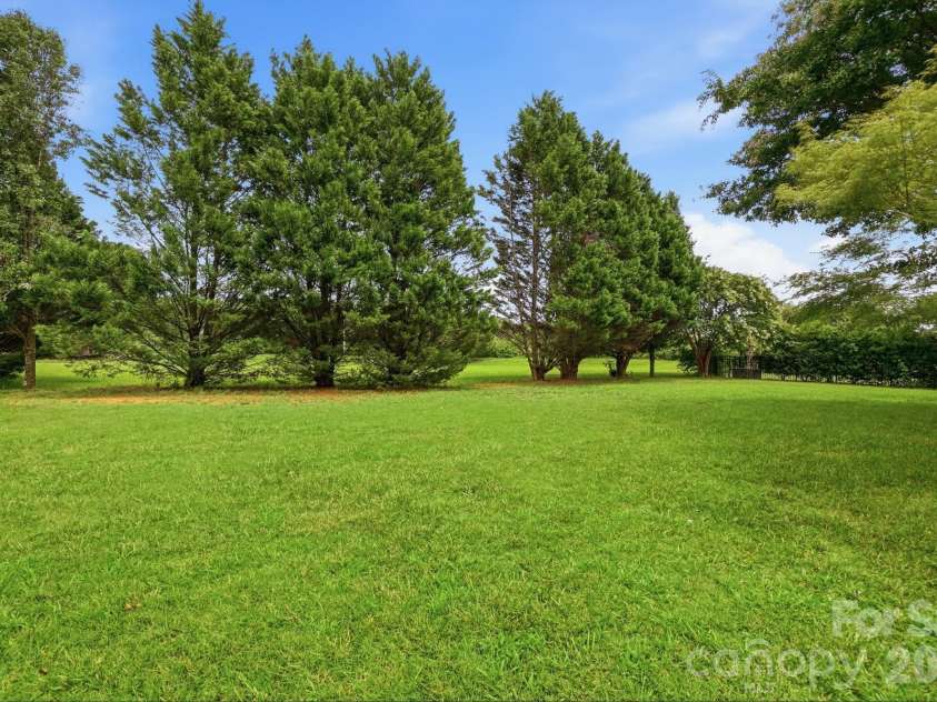 1111 Applegate Parkway, Waxhaw, NC 28173.  MLS# CAR4402685, YatesRealty ID 36587. 