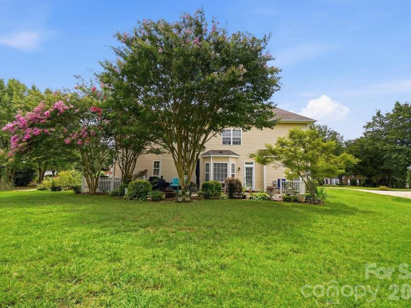 1111 Applegate Parkway, Waxhaw, NC 28173.  MLS# CAR4402685, YatesRealty ID 36587. 