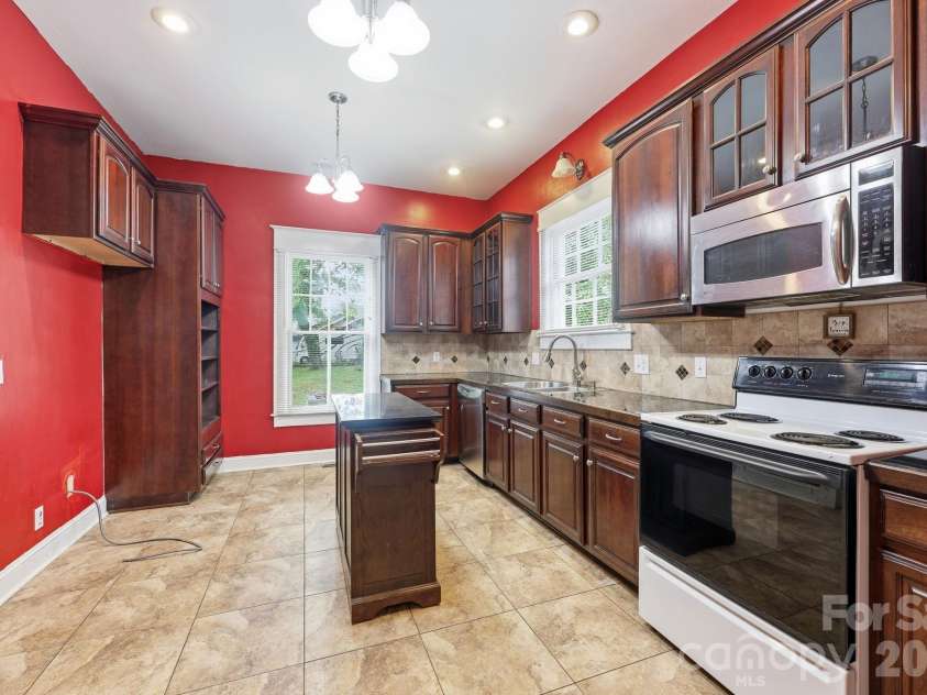 117 Wiley Avenue, Salisbury, NC 28144.  MLS# CAR4402856, YatesRealty ID 36588. 