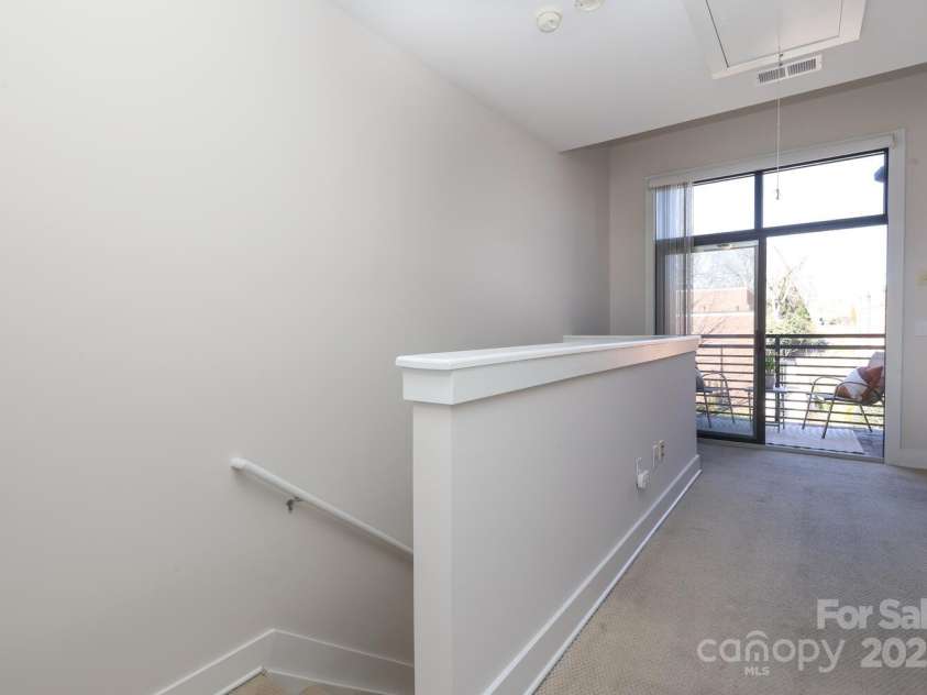 530 Mcdowell Street, Charlotte, NC 28204.  MLS# CAR4226196, YatesRealty ID 3659. 