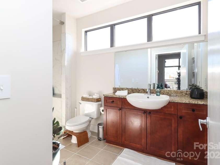 530 Mcdowell Street, Charlotte, NC 28204.  MLS# CAR4226196, YatesRealty ID 3659. 