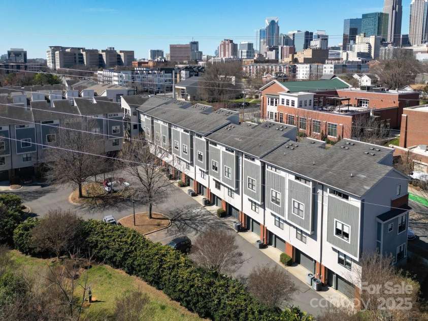 530 Mcdowell Street, Charlotte, NC 28204.  MLS# CAR4226196, YatesRealty ID 3659. 