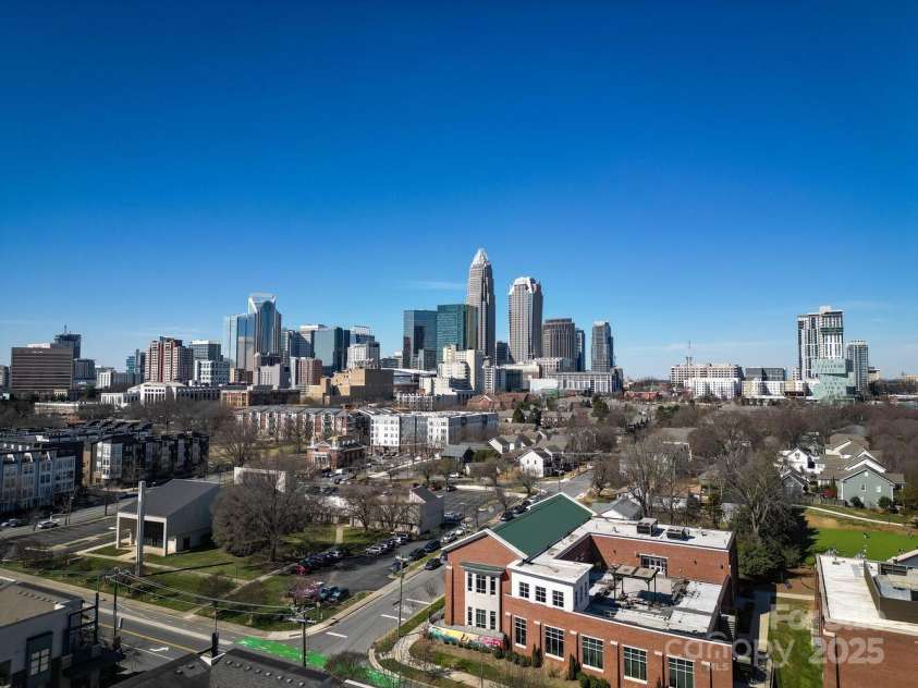 530 Mcdowell Street, Charlotte, NC 28204.  MLS# CAR4226196, YatesRealty ID 3659. 