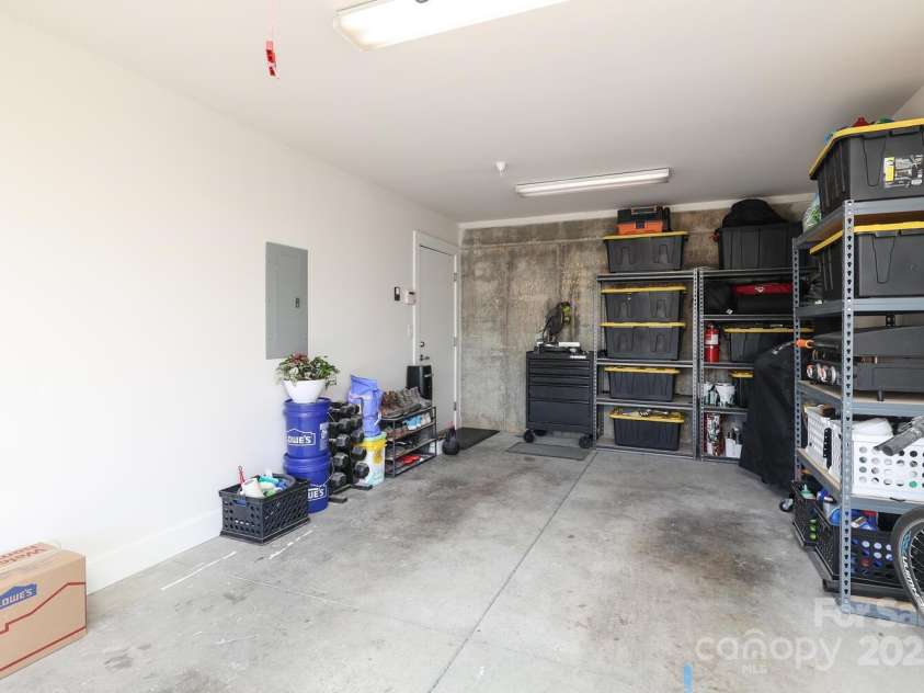 530 Mcdowell Street, Charlotte, NC 28204.  MLS# CAR4226196, YatesRealty ID 3659. 