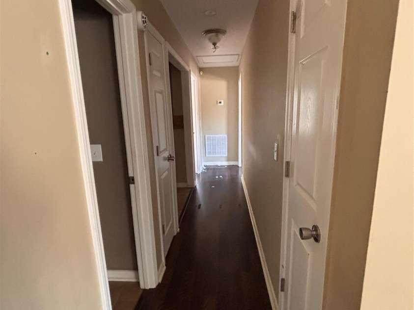 709 Meadowlake Drive, Columbia, SC 29203.  MLS# CAR4342756, YatesRealty ID 3659. 