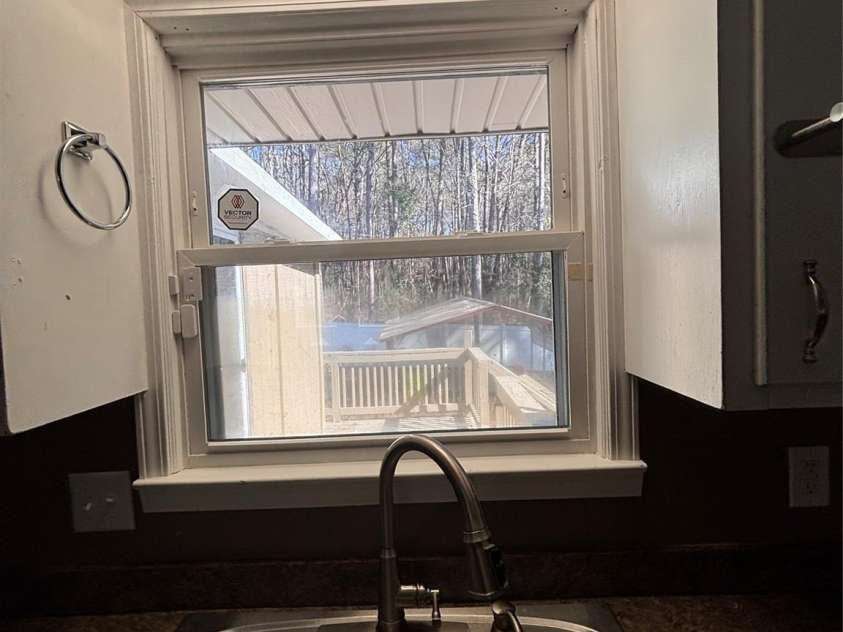 709 Meadowlake Drive, Columbia, SC 29203.  MLS# CAR4342756, YatesRealty ID 3659. 