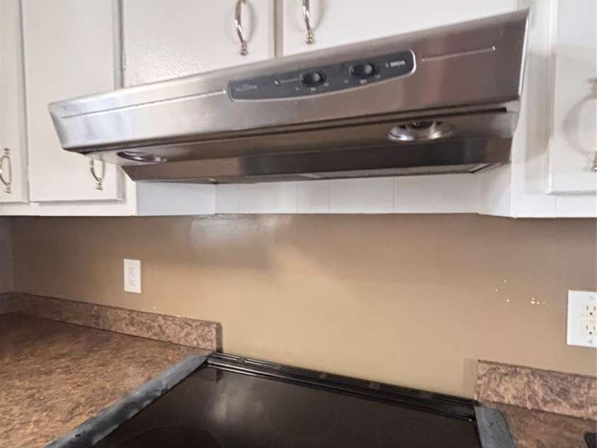 709 Meadowlake Drive, Columbia, SC 29203.  MLS# CAR4342756, YatesRealty ID 3659. 