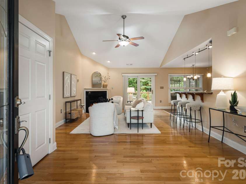 3 Bombay Court, Candler, NC 28715.  MLS# CAR4394781, YatesRealty ID 36592. 