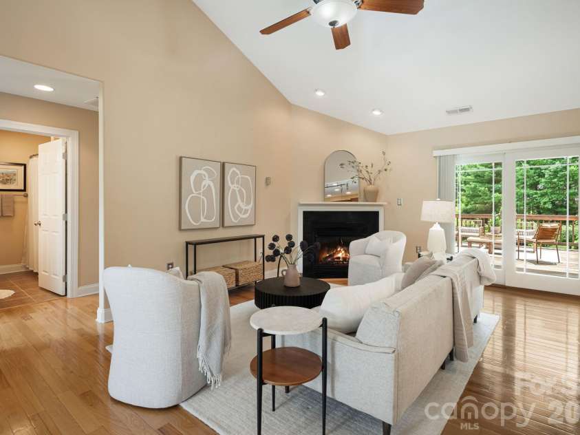 3 Bombay Court, Candler, NC 28715.  MLS# CAR4394781, YatesRealty ID 36592. 
