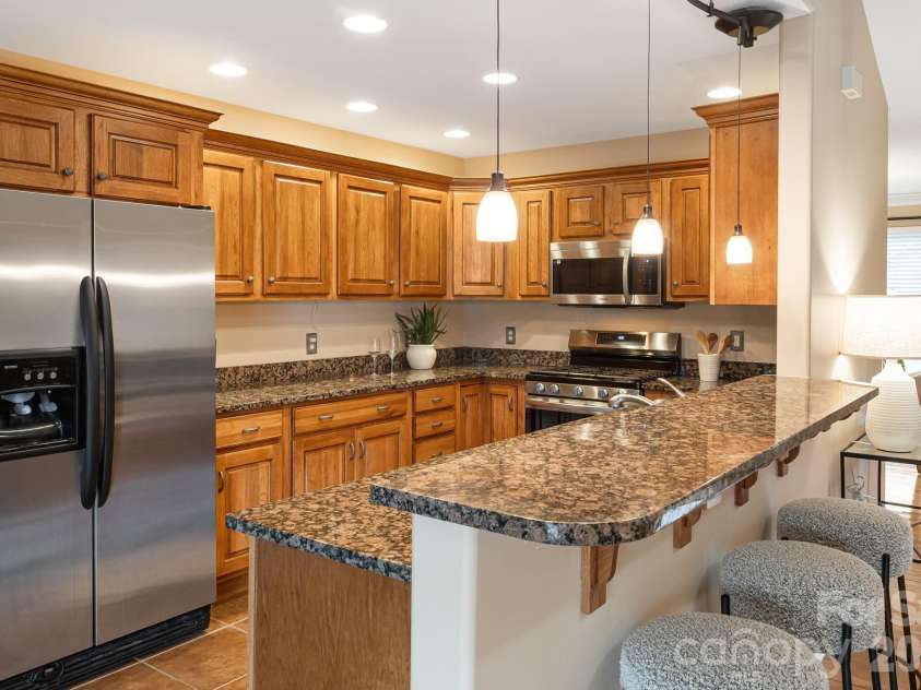 3 Bombay Court, Candler, NC 28715.  MLS# CAR4394781, YatesRealty ID 36592. 