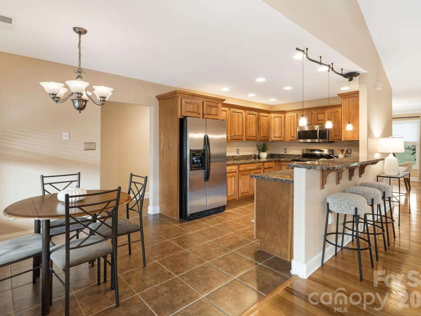 3 Bombay Court, Candler, NC 28715.  MLS# CAR4394781, YatesRealty ID 36592. 