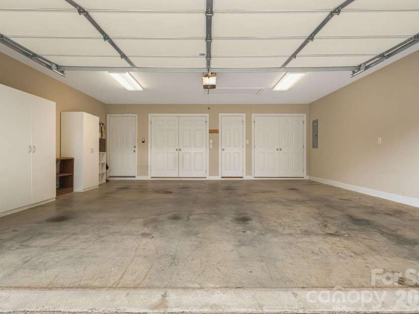 3 Bombay Court, Candler, NC 28715.  MLS# CAR4394781, YatesRealty ID 36592. 