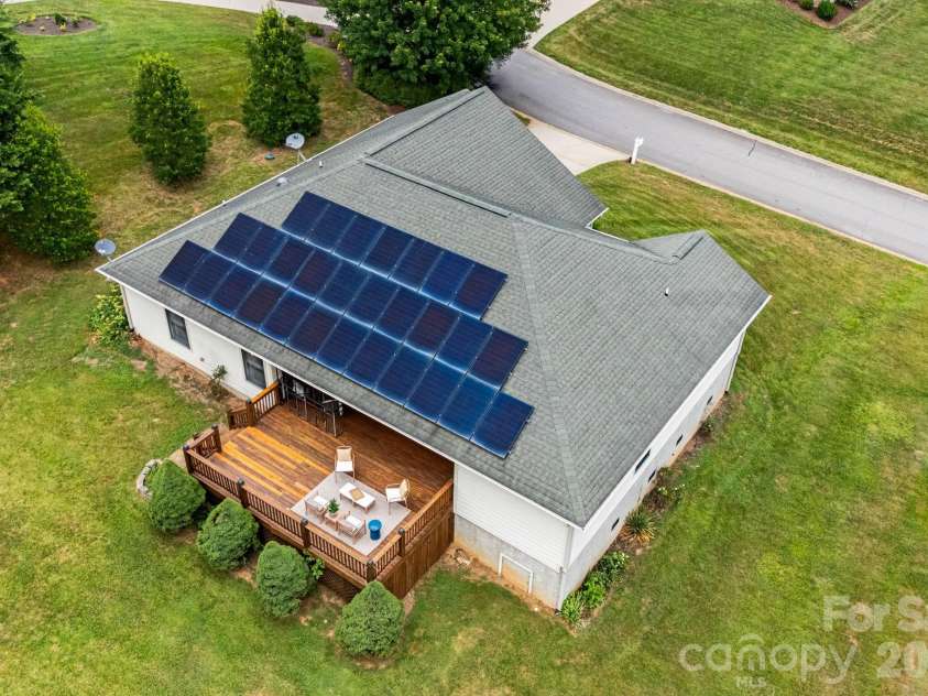 3 Bombay Court, Candler, NC 28715.  MLS# CAR4394781, YatesRealty ID 36592. 