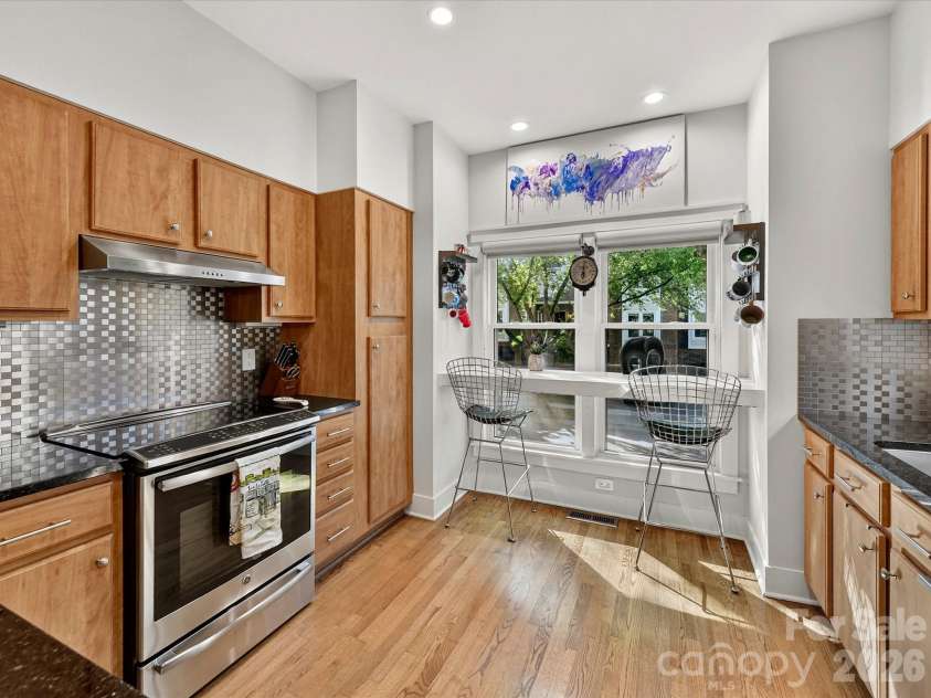 232 Clarkson Street, Charlotte, NC 28202.  MLS# CAR4394302, YatesRealty ID 36595. 
