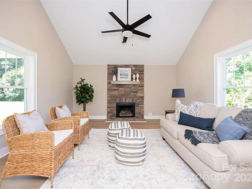 214 Park Avenue, Mocksville, NC 27028.  MLS# CAR4303101, YatesRealty ID 36597. 