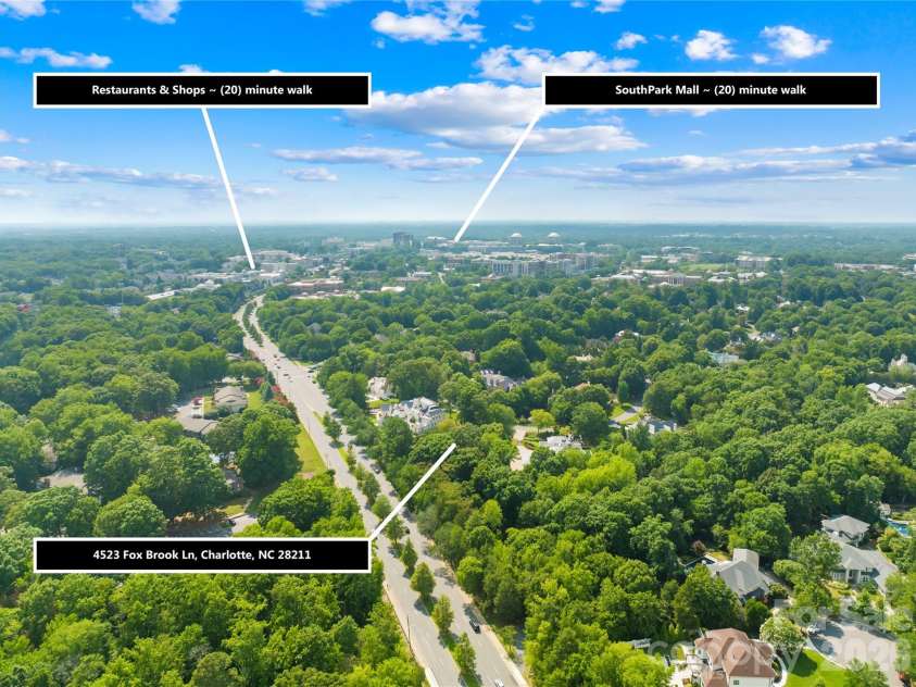 4523 Fox Brook Lane, Charlotte, NC 28211.  MLS# CAR4401054, YatesRealty ID 36597. 