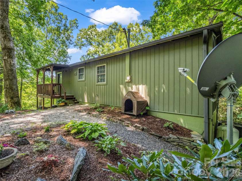 20 Kimberly Road, Black Mountain, NC 28711.  MLS# CAR4400937, YatesRealty ID 36599. 