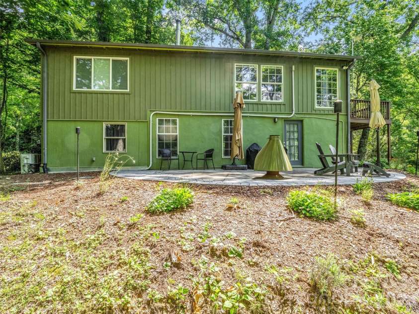 20 Kimberly Road, Black Mountain, NC 28711.  MLS# CAR4400937, YatesRealty ID 36599. 