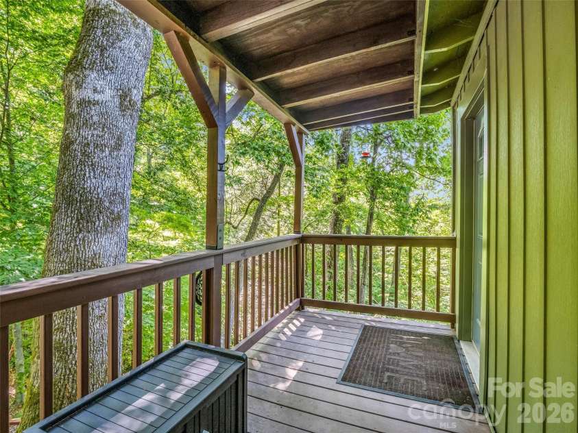 20 Kimberly Road, Black Mountain, NC 28711.  MLS# CAR4400937, YatesRealty ID 36599. 
