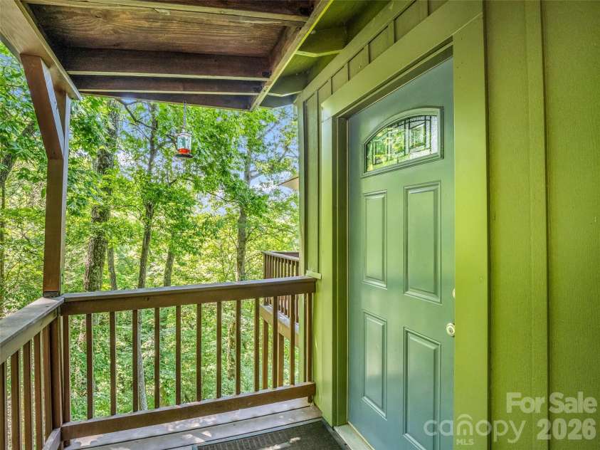 20 Kimberly Road, Black Mountain, NC 28711.  MLS# CAR4400937, YatesRealty ID 36599. 