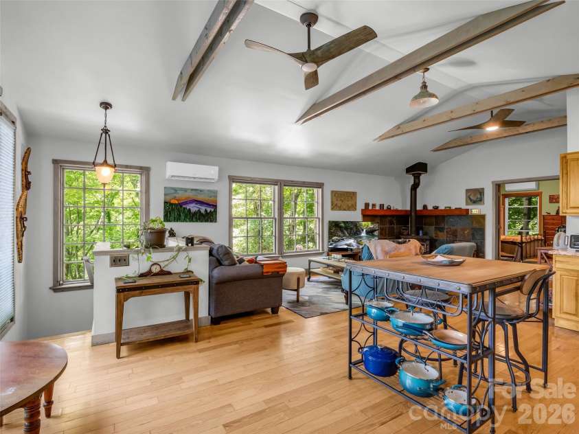 20 Kimberly Road, Black Mountain, NC 28711.  MLS# CAR4400937, YatesRealty ID 36599. 