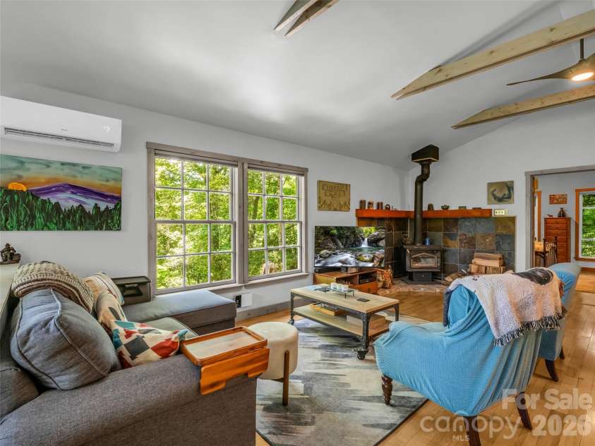 20 Kimberly Road, Black Mountain, NC 28711.  MLS# CAR4400937, YatesRealty ID 36599. 